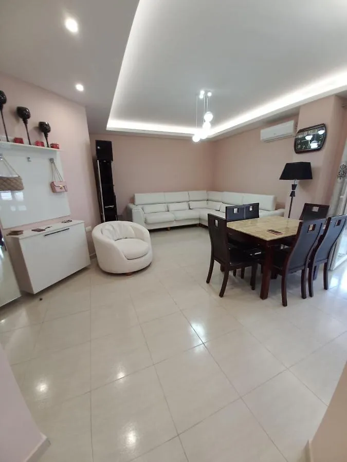 Lungo Mare & Luxury Apartments Vlorë