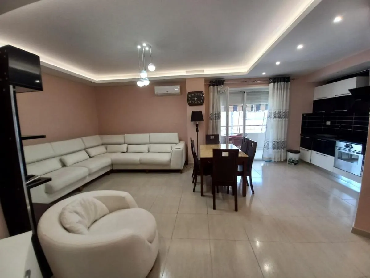 Lungo Mare & Luxury Apartments Vlorë