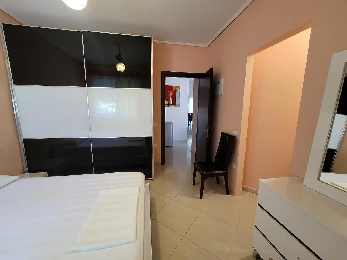 Lungo Mare & Luxury Apartments Vlorë Albanien