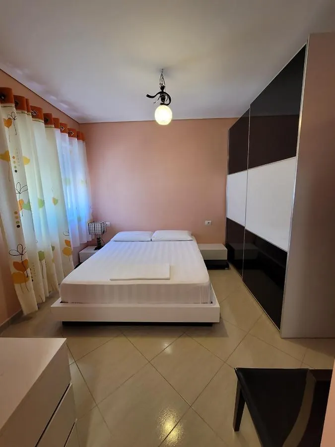 Lungo Mare & Luxury Apartments Vlorë
